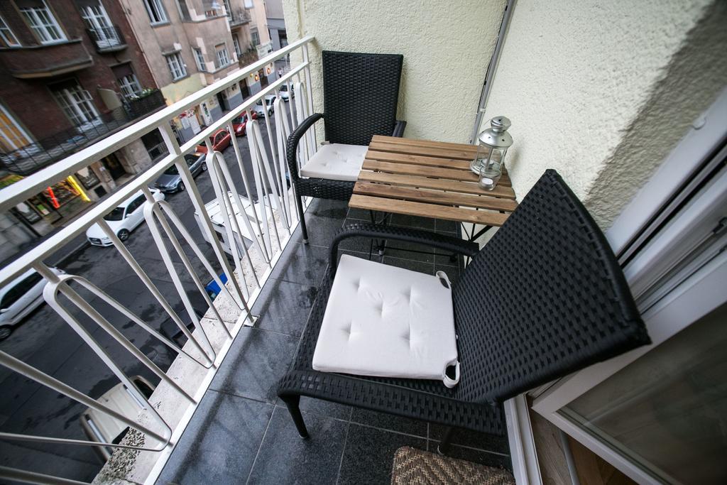 Budapest Downtown Apartments With Balcony & Optional Garage & Restaurant In The Building Room photo