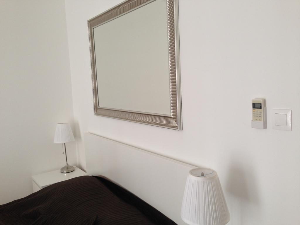 Budapest Downtown Apartments With Balcony & Optional Garage & Restaurant In The Building Room photo