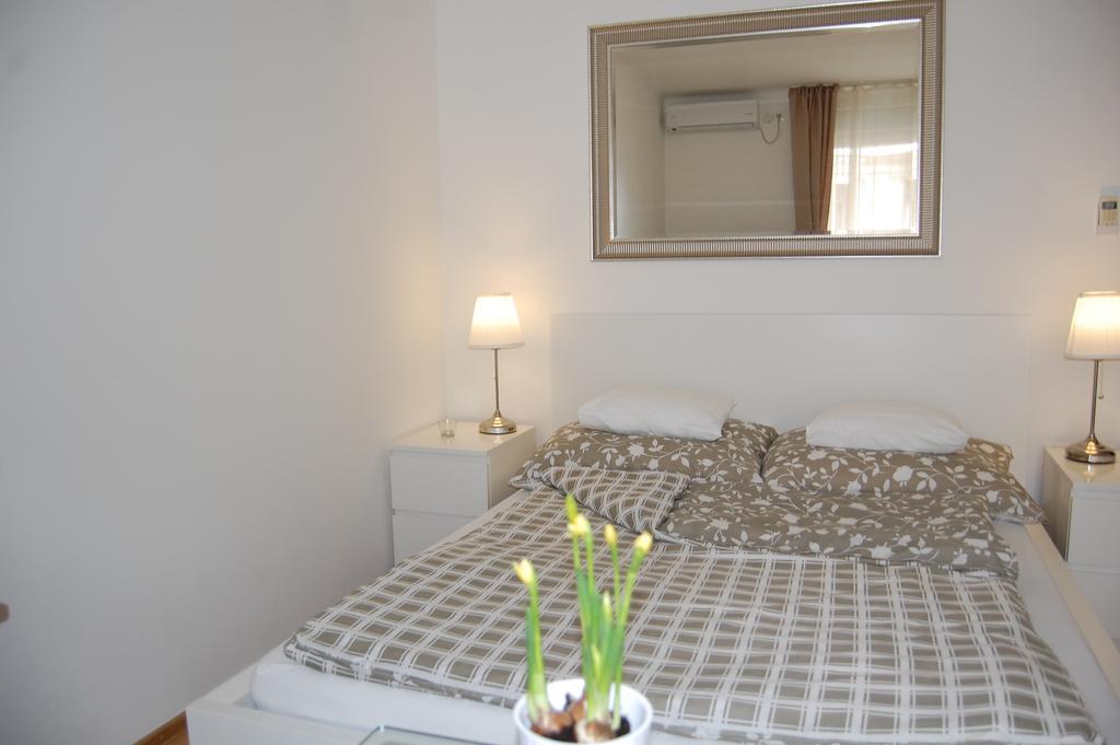 Budapest Downtown Apartments With Balcony & Optional Garage & Restaurant In The Building Exterior photo