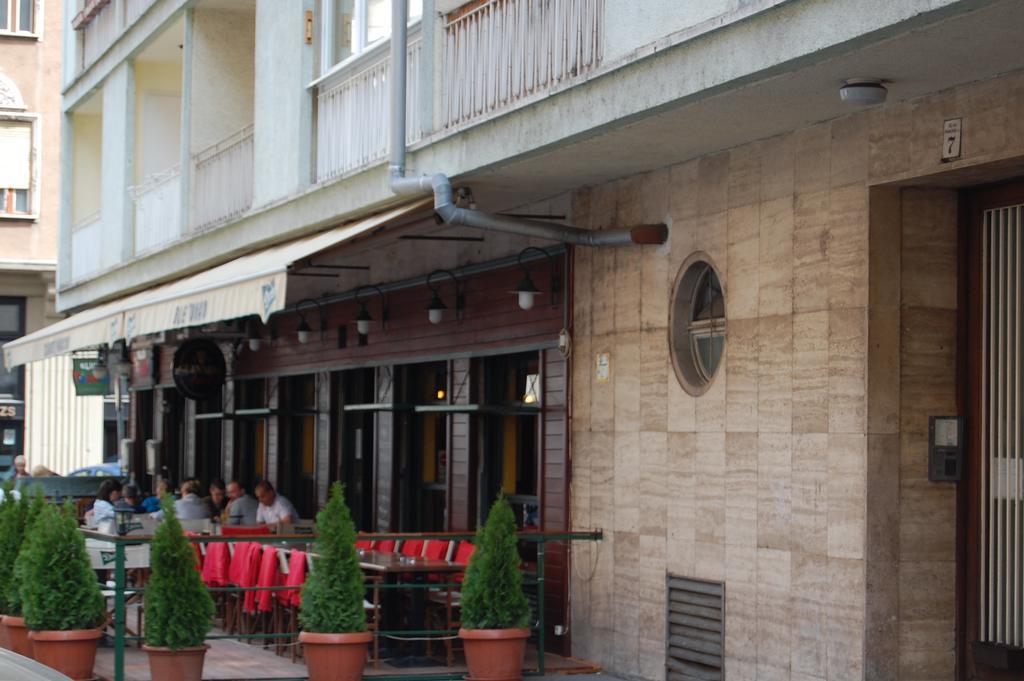 Budapest Downtown Apartments With Balcony & Optional Garage & Restaurant In The Building Exterior photo