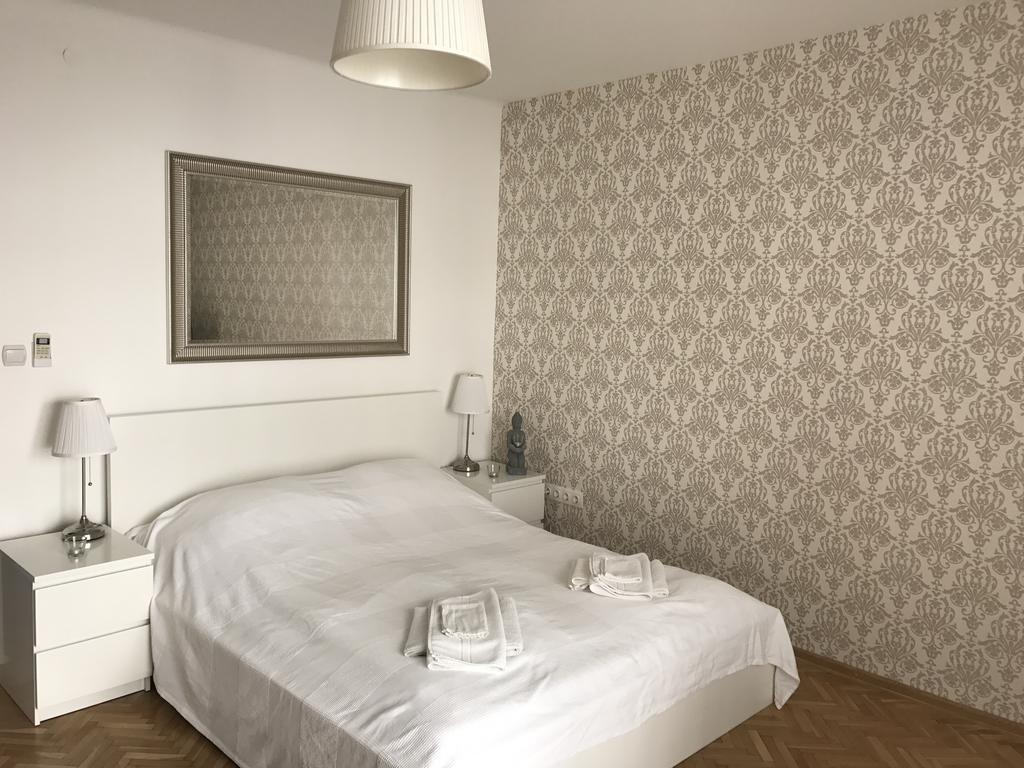 Budapest Downtown Apartments With Balcony & Optional Garage & Restaurant In The Building Exterior photo
